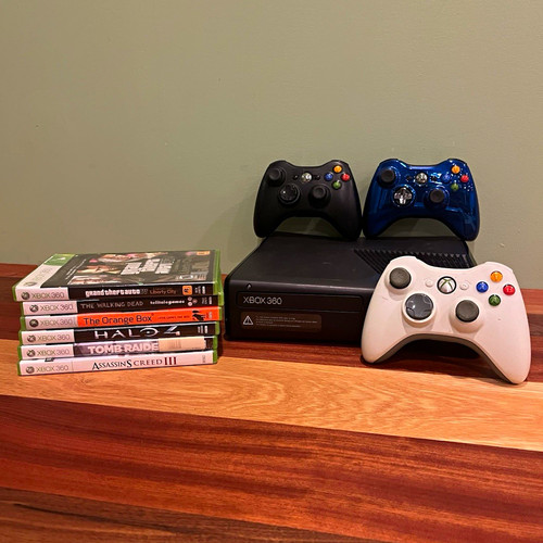 Microsoft xbox 360 bundle - 360, s